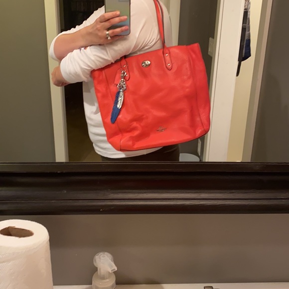 Coral coach purse - Picture 7 of 7